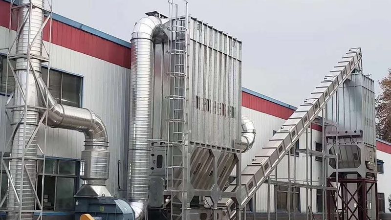 脉冲除尘器风量计算主要基于以下原理：